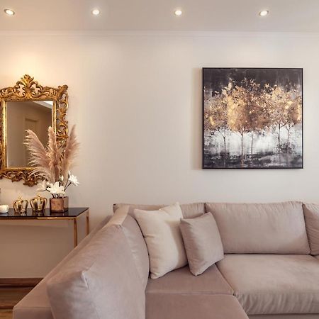 Maison Downtown Luxury Apartments! Закінф Екстер'єр фото