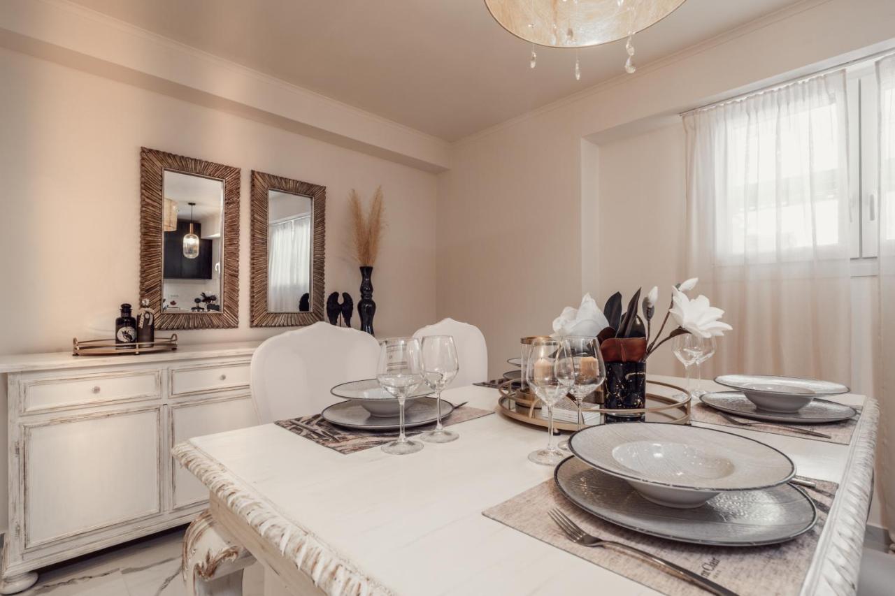 Maison Downtown Luxury Apartments! Закінф Екстер'єр фото