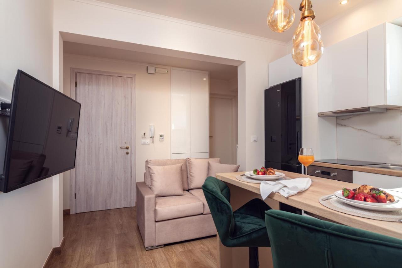 Maison Downtown Luxury Apartments! Закінф Екстер'єр фото